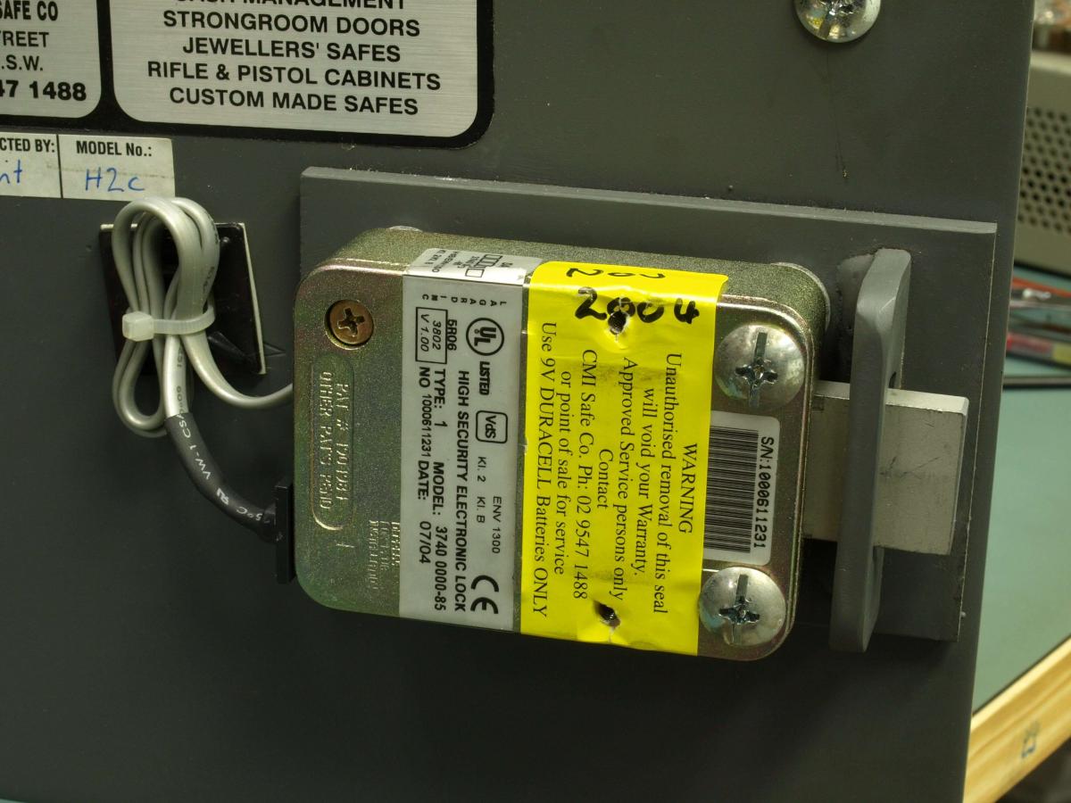 electronic deadbolt lock